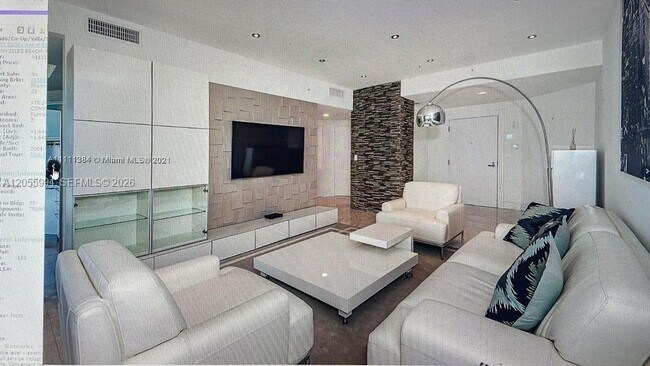 Foto del edificio - 18201 Collins Ave