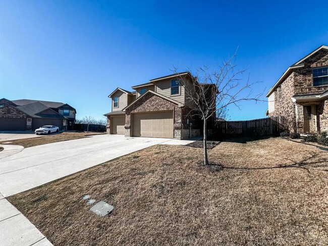 Building Photo - 3906 Ashton Dr