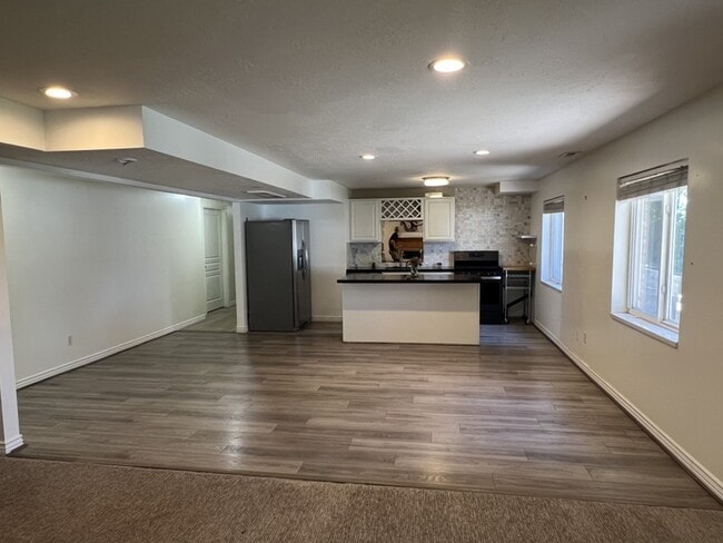 Building Photo - 1219 Bridle Trail Rd