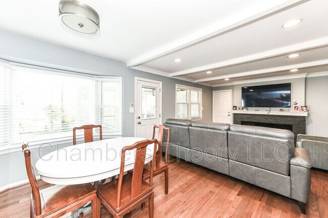 Building Photo - 1173 Foxhound Ct