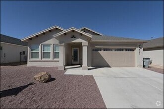 Building Photo - 3131 Red Orchard Dr