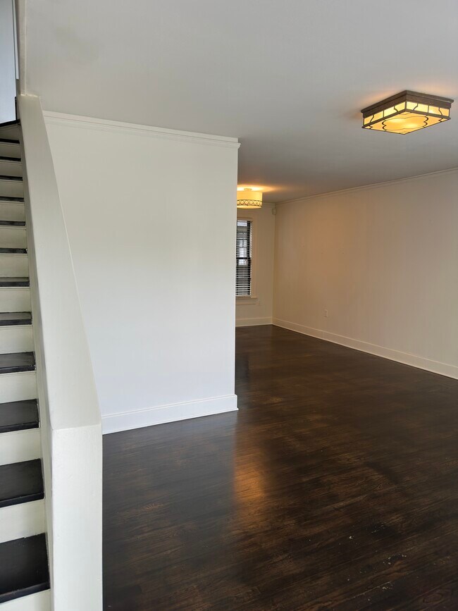 Foto del edificio - 772 Lakeland Dr