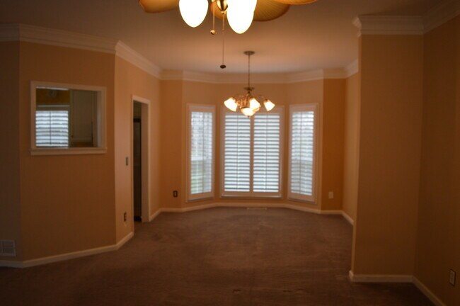 Building Photo - 1056 Dalby Way