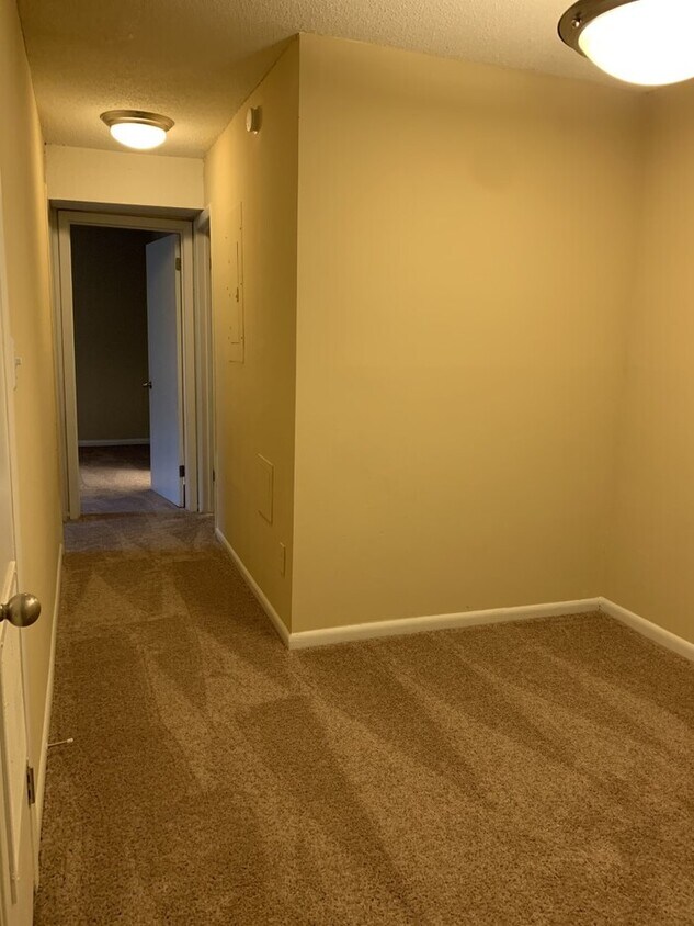 Building Photo - 1111 Crab Orchard Dr