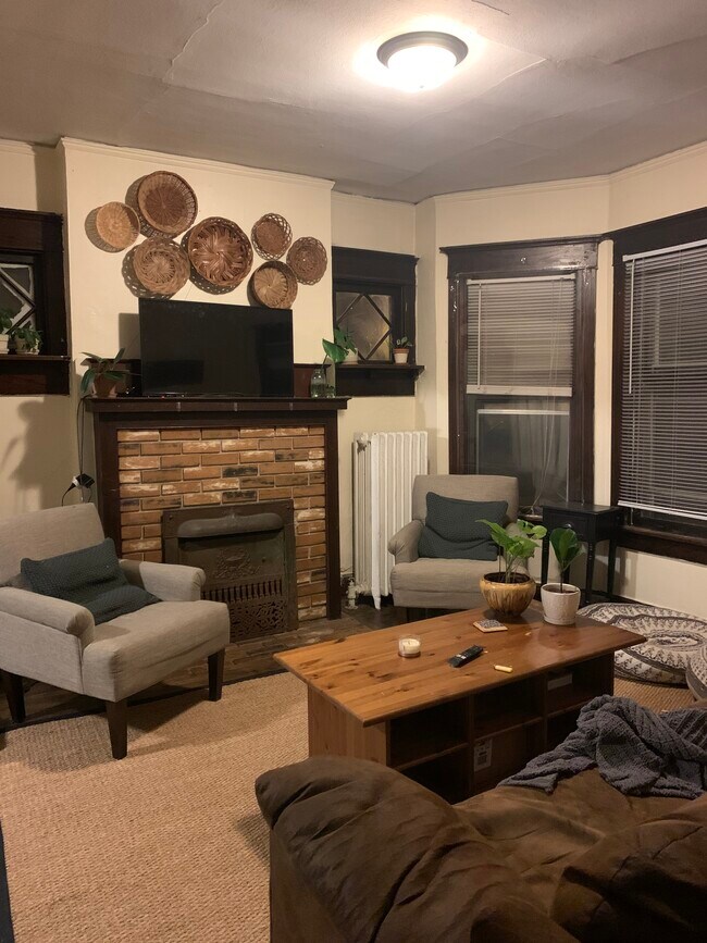 Building Photo - 2740 N Murray Ave