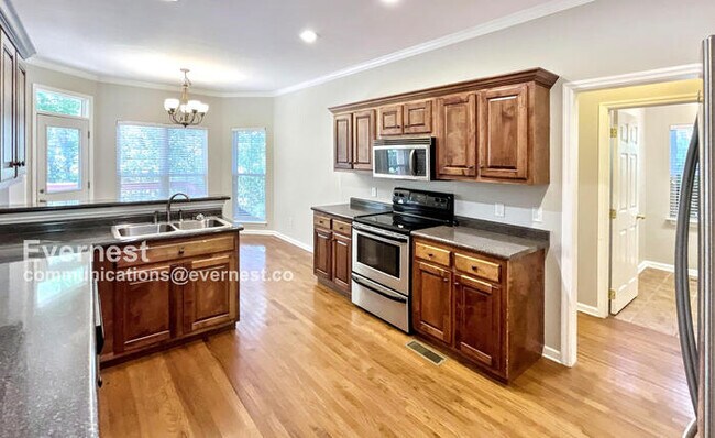 Foto del edificio - 5560 Crooked Creek Dr