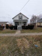 Building Photo - 313 W 21st St