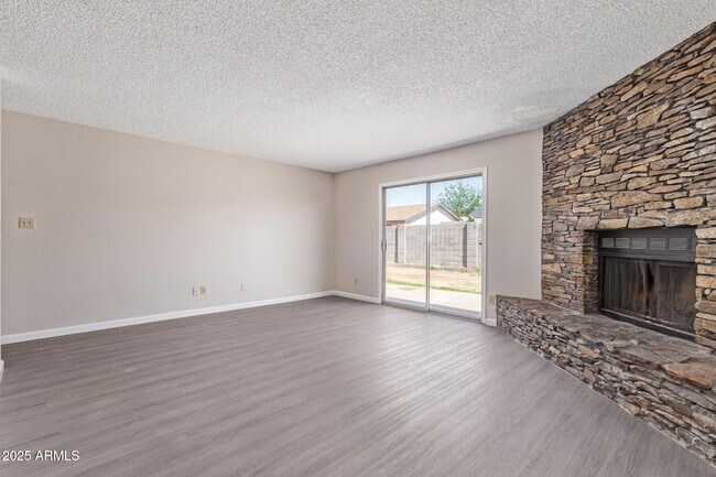 Foto del edificio - 7342 W Minnezona Ave