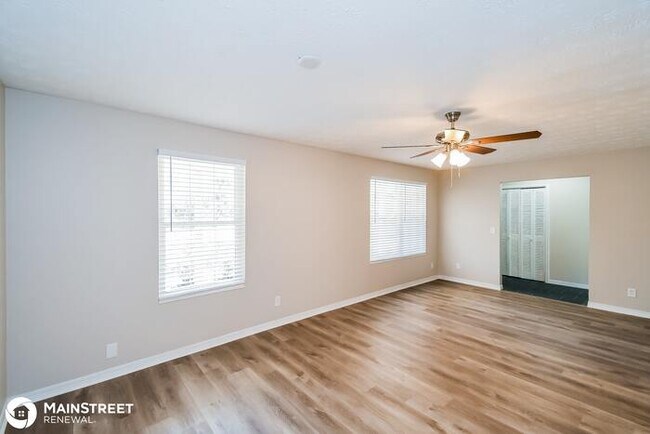 Foto del edificio - 2355 MOODY AVE #1, ORANGE PARK, FL 32073