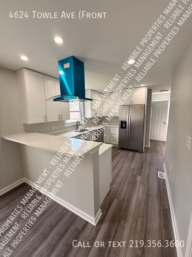 Building Photo - 4624 Towle Ave
