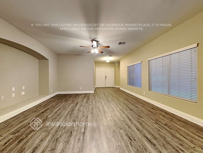 Foto del edificio - 8519 Treasure Trove St