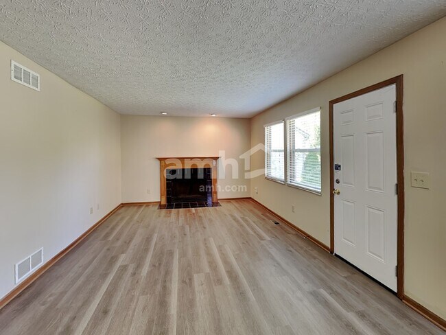 Foto del edificio - 1079 Oxfordshire Dr
