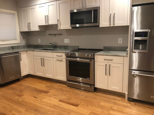 Foto del edificio - 836 Lamont St NW
