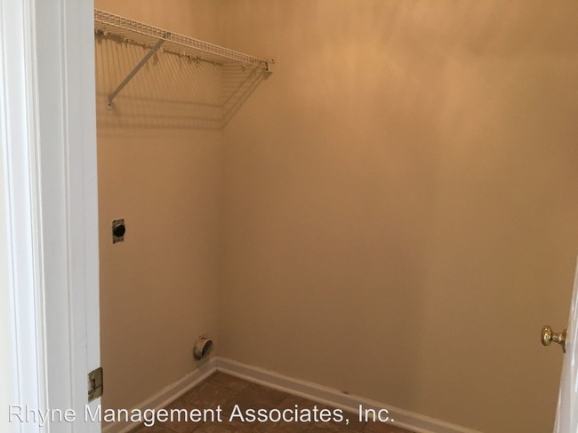 Building Photo - 3 br, 2.5 bath House - 2126 Walnut Bluff Lane