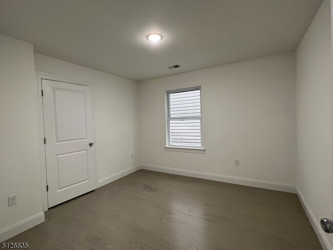 Foto del edificio - 470 S 16th St