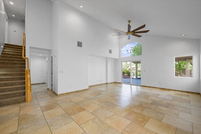 Foto del edificio - Welcome Home to this awesome 4 Bedroom Home
