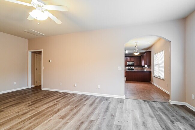 Foto del edificio - 3062 Clover Rd NW