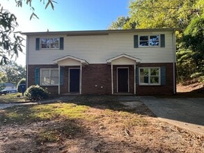 Building Photo - 106 Colonial Cir