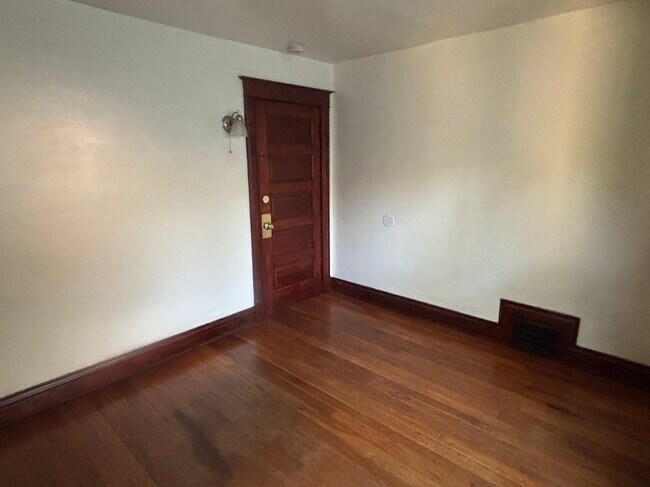 Foto del edificio - 739 Minor Ave