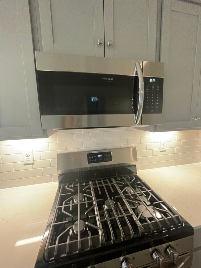 Building Photo - Brand New Charleston Style Home near BMW! ...