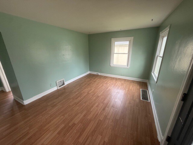 Foto del edificio - 54221 Maple Ln