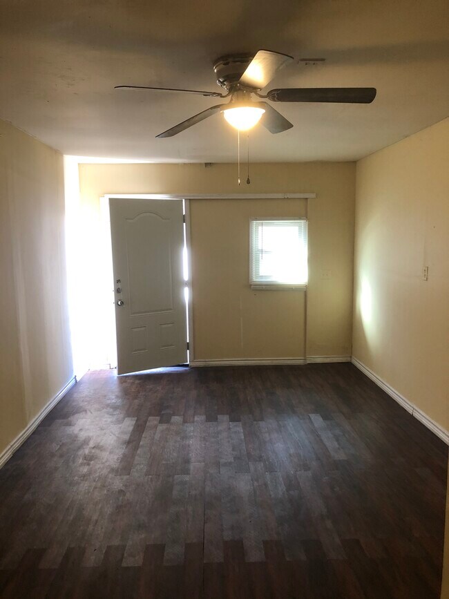 Back room rear entry - 11905 Garden Terrace Dr