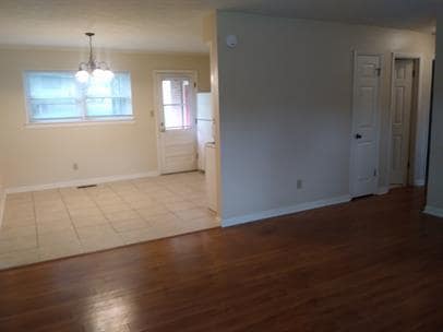 Foto del edificio - 1592 Coombs Dr