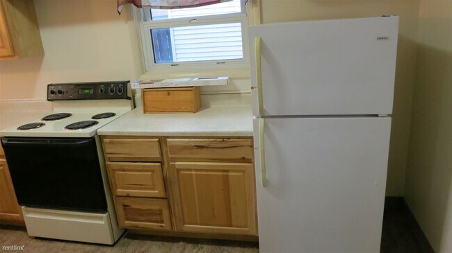 Foto del edificio - 2 br, 1 bath House - 525 East Madison Street