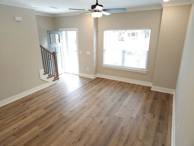 Photo - 719 Crestland Ave Apartment