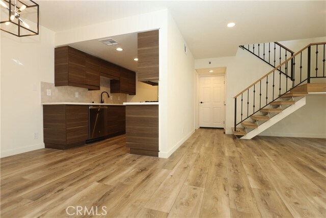 Building Photo - 10420 Bogardus Ave