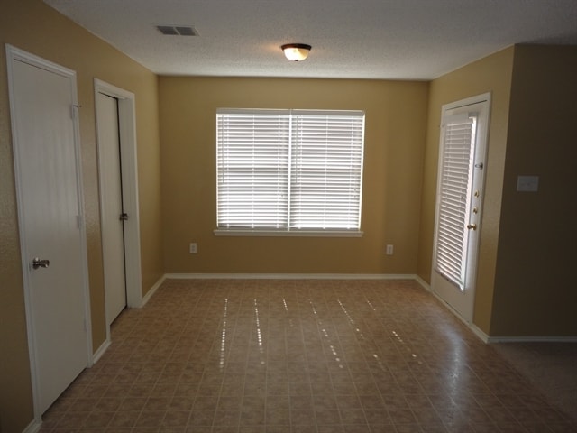 Foto del edificio - 108 Quail Meadows Ln