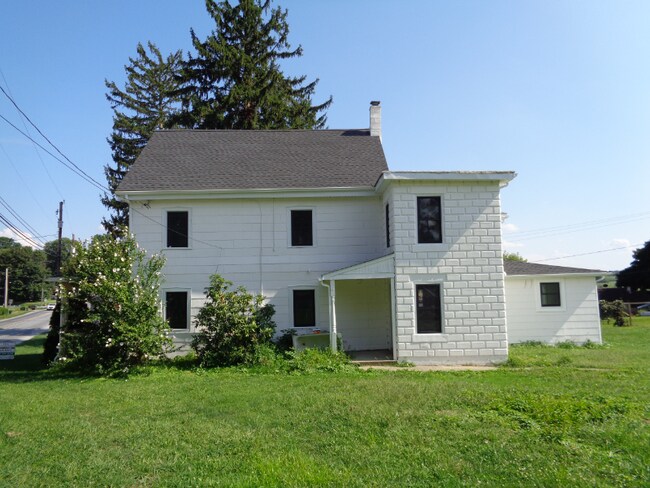Building Photo - 1616 Beaver Valley Pike