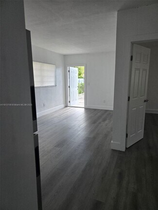 Building Photo - 2617 NW 23rd Ave