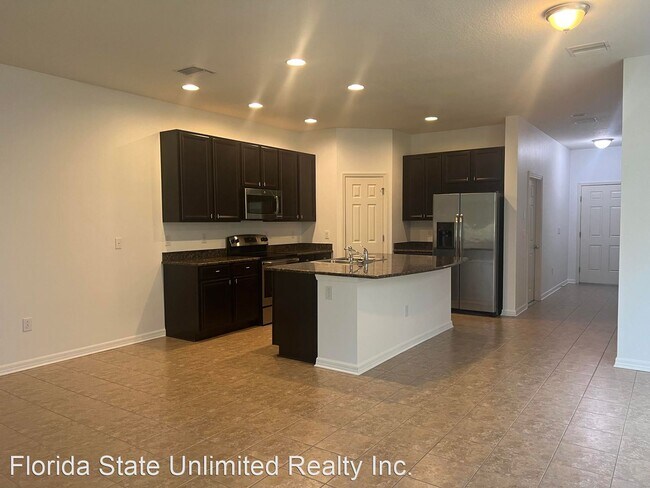 Foto del edificio - 3 br, 2.5 bath House - 6822 Holly Heath Drive