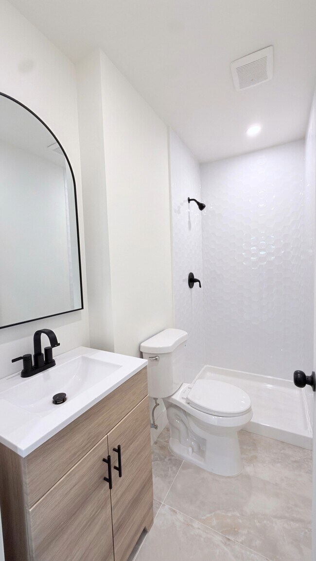 Foto del edificio - 1731 Magazine St