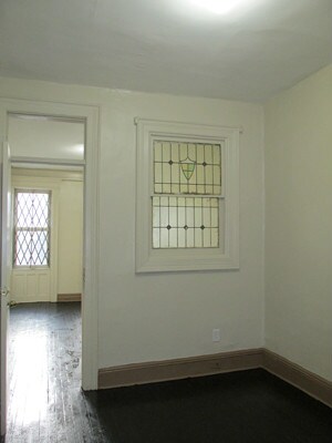 Foto del edificio - 154 Schenck Ave