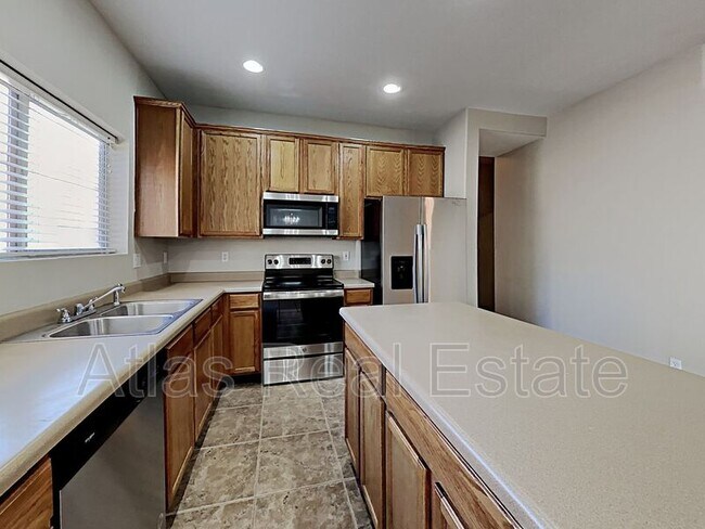 Foto del edificio - 9440 W Wilshire Ave