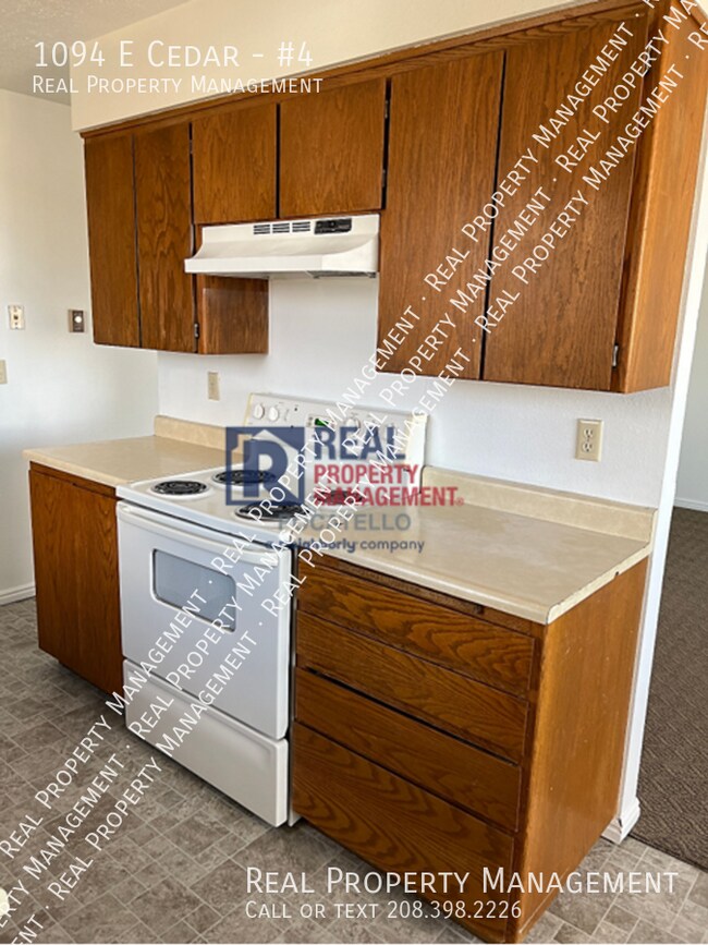 Foto del edificio - 1094 E Cedar-#4