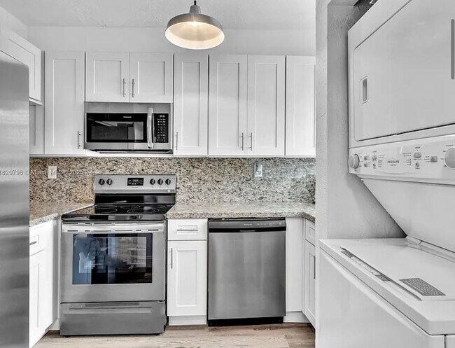 Foto del edificio - 3791 NW 78th Ave