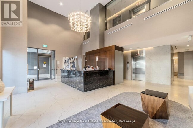 Building Photo - 8 Nahani Way
