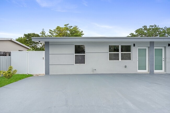 Building Photo - 2433 NW 97th St