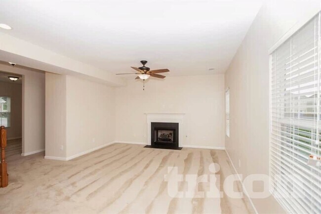 Foto del edificio - 2037 Silverton Cir