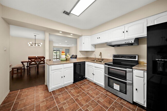 Foto del edificio - 12971 Trail Hollow Dr