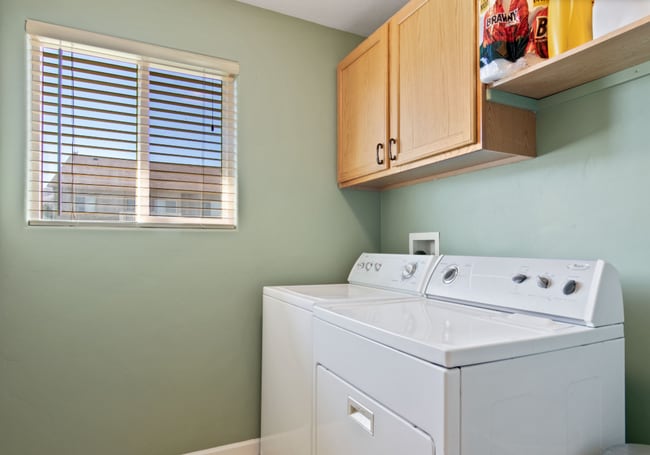 Building Photo - 203 W Ferruginous Way