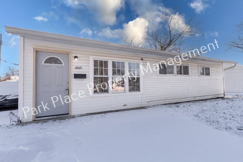 Primary Photo - 6641 Brookhaven Dr