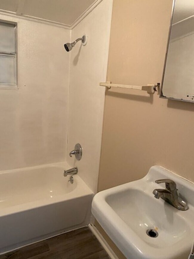 Foto del edificio - Two bedroom - One bath home