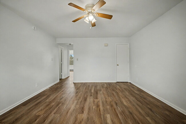 Building Photo - 3805 Pleasant Ave