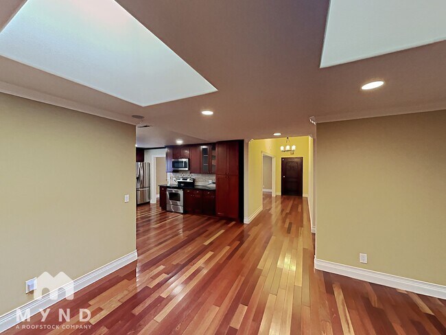 Foto del edificio - 10305 Wunderlich Dr