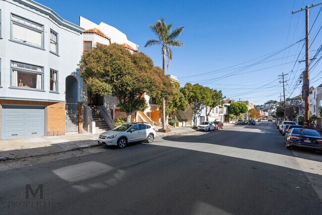 Photo - Updated Edwardian Style Noe Valley Flat - ... House