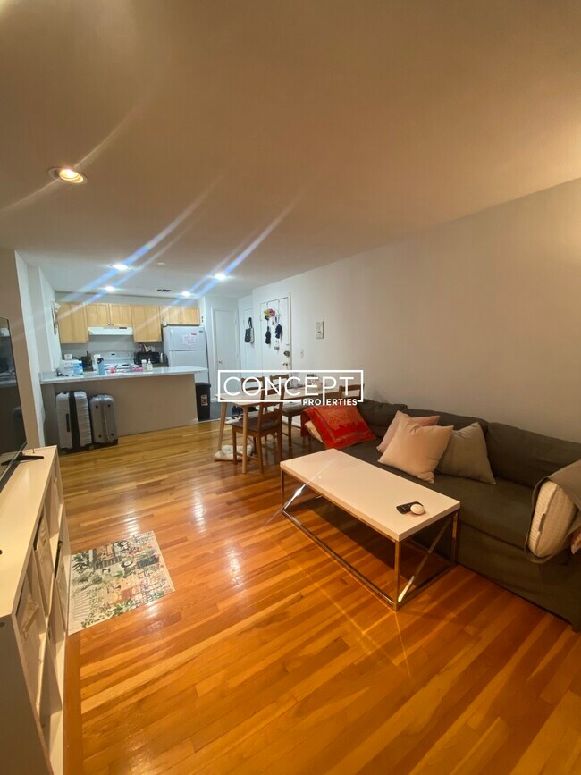 Foto del edificio - 50 Evergreen St